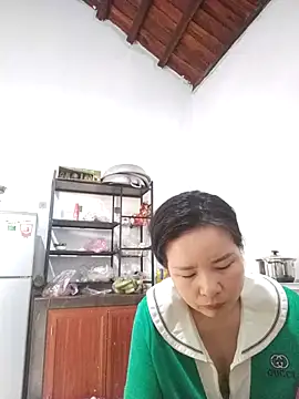 Ivy Trix2 online show from 03.30.26