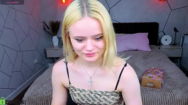 Tessa Ashe online show from 04.02.26