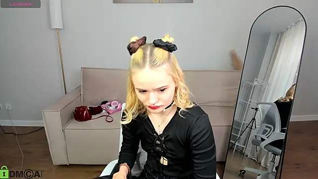 Tessa Ashe online show from 04.13.26