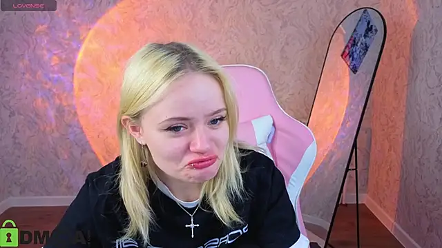 Tessa Ashe online show from 04.14.26