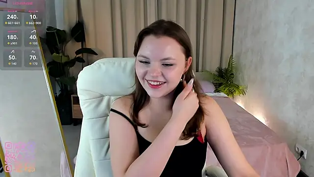 Snapshot of serinella_ chatting on 06.16.26 serinella online show from 06.16.26