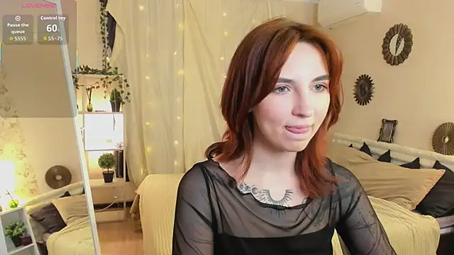 Snapshot of VittoriaNix chatting on 05.12.26 VittoriaNix online show from 05.12.26