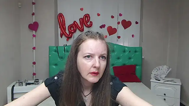 MeganPirs online show from 04.14.26