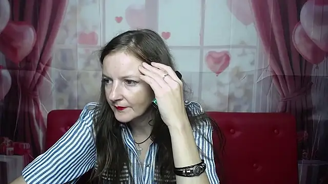 Snapshot of MeganPirs chatting on 07.14.26 MeganPirs online show from 07.14.26