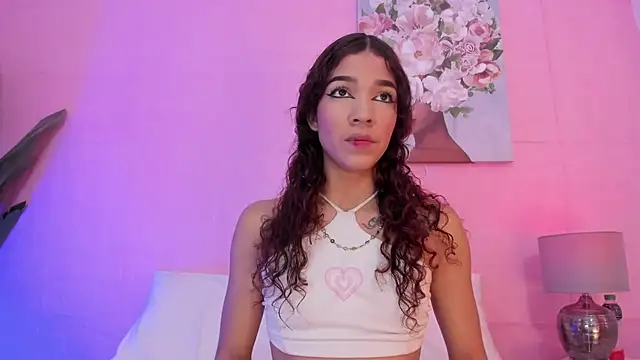 Snapshot of evelyn__rose1 chatting on 02.26.26 evelyn rose1 online show from 02.26.26