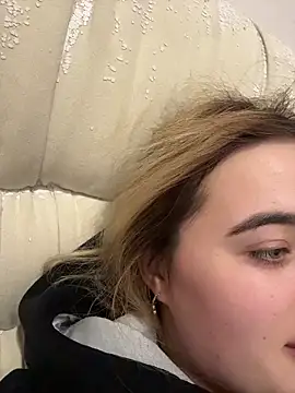 Snapshot of TiffanyCouture chatting on 02.28.26 TiffanyCouture online show from 02.28.26