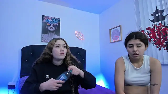 valeria and zoe online show from 03.19.26