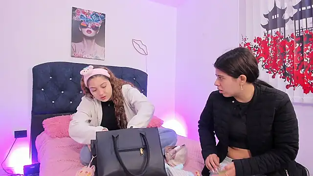 valeria and zoe online show from 04.10.26