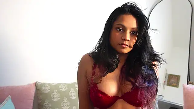 Snapshot of itsjustzara chatting on 03.04.26 itsjustzara online show from 03.04.26