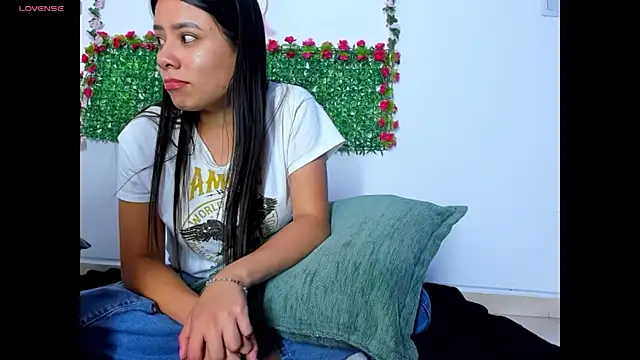 Ivanna Lux online show from 03.06.26