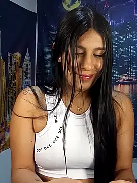 charlottte wh online show from 04.12.26