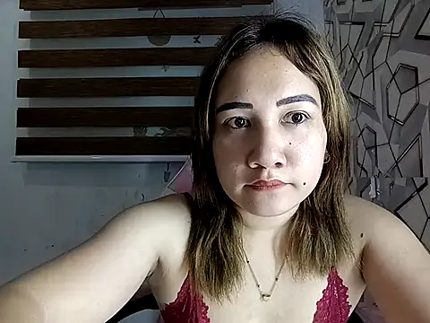 missrica13 online show from 04.21.26