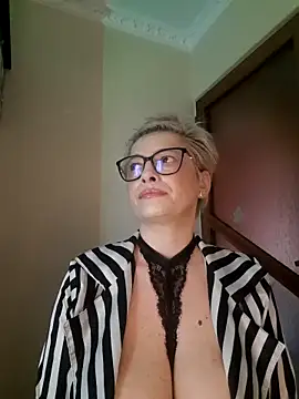 LunaBlaise online show from 03.16.26