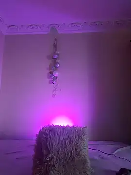 LunaBlaise online show from 04.15.26