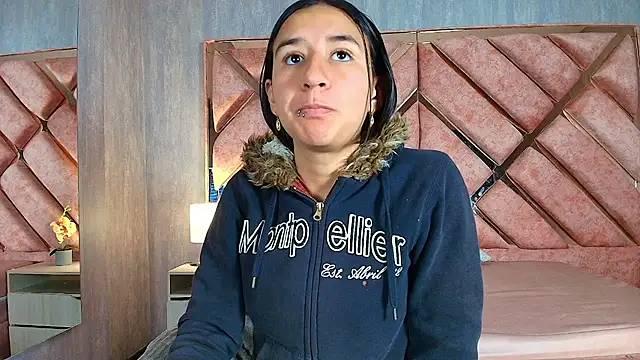 LilyRossi  online show from 04.27.26