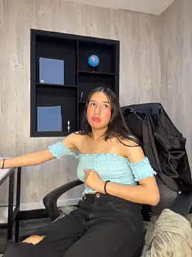 LilyRossi  online show from 05.11.26