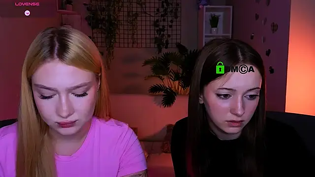 Snapshot of chloe_ley chatting on 06.22.26 chloe ley online show from 06.22.26