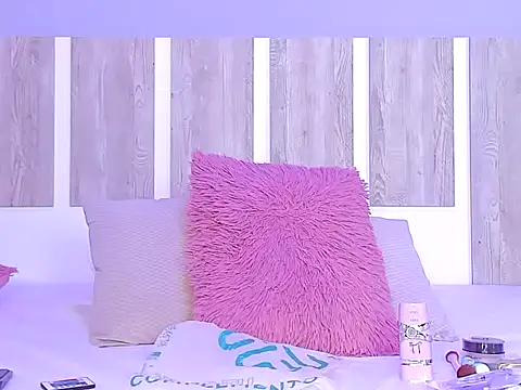 EmilySearss online show from 03.14.26