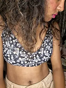 Snapshot of Akni_ chatting on 06.19.26 Akni online show from 06.19.26
