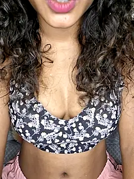 Snapshot of Akni_ chatting on 06.29.26 Akni online show from 06.29.26