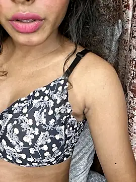 Snapshot of Akni_ chatting on 07.19.26 Akni online show from 07.19.26