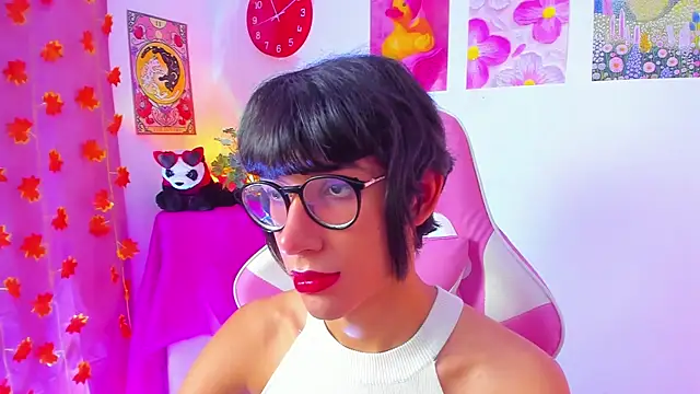 Snapshot of Madeline_21 chatting on 03.18.26 Madeline 21 online show from 03.18.26