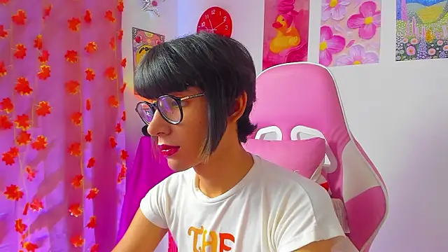 Snapshot of Madeline_21 chatting on 03.22.26 Madeline 21 online show from 03.22.26