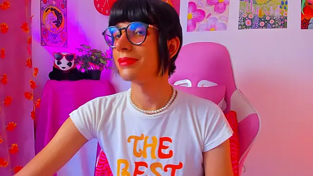 Snapshot of Madeline_21 chatting on 04.13.26 Madeline 21 online show from 04.13.26