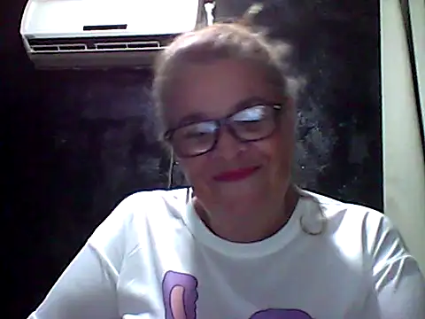 momismilf544 online show from 04.13.26