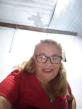 momismilf544 online show from 04.15.26