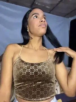 FlorSalvaje  online show from 04.17.26