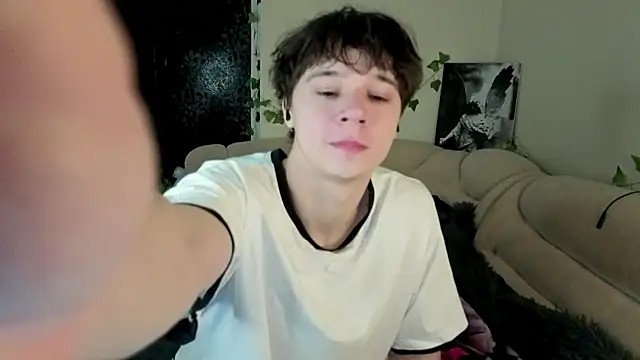 AnthonyCuutie online show from 04.05.26