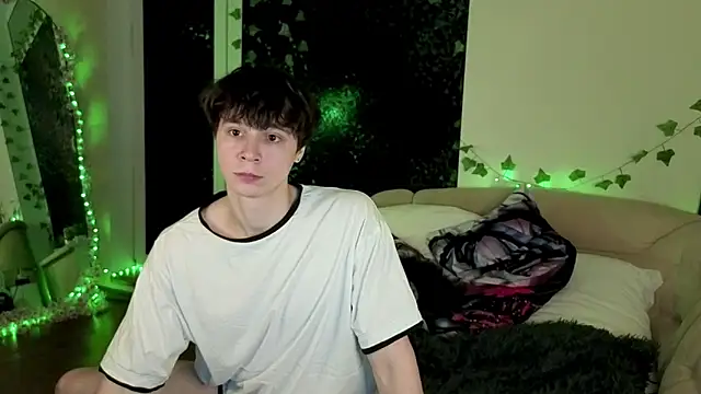 AnthonyCuutie online show from 04.15.26