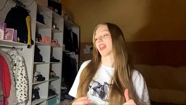 Anika Socutehe online show from 02.28.26