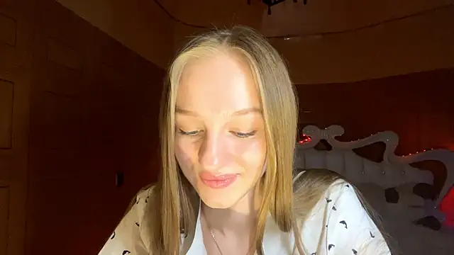 Anika Socutehe online show from 04.13.26