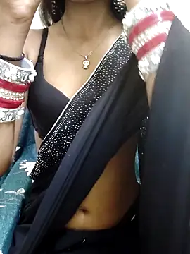 Snapshot of MAYA_BED_GIRL chatting on 04.15.26 MAYA BED GIRL online show from 04.15.26