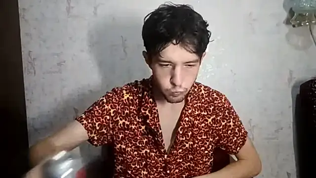 Snapshot of _ZaneX chatting on 07.17.26 ZaneX online show from 07.17.26