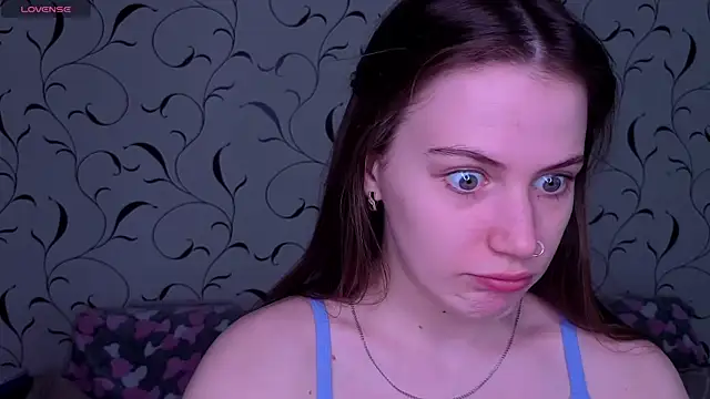 Snapshot of Luxwyverna chatting on 04.16.26 Luxwyverna online show from 04.16.26