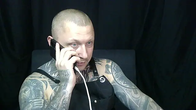 Snapshot of devilWithTats chatting on 06.20.26 devilWithTats online show from 06.20.26
