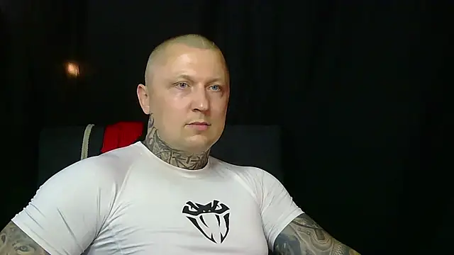 Snapshot of devilWithTats chatting on 07.07.26 devilWithTats online show from 07.07.26