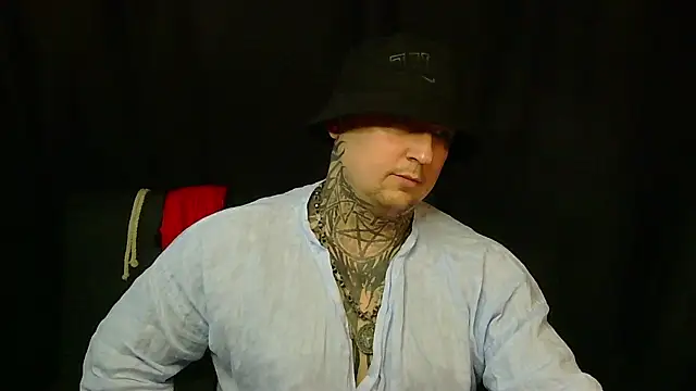 Snapshot of devilWithTats chatting on 07.12.26 devilWithTats online show from 07.12.26