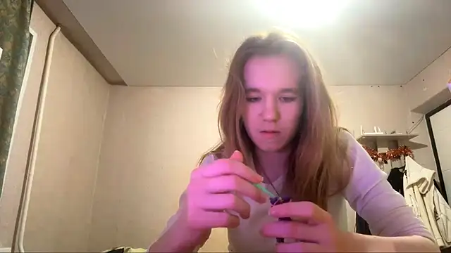 LeomaJee online show from 04.15.26