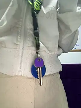   Nahomy online show from 03.10.26