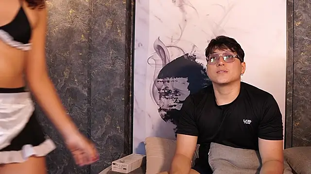 Mia and Belmonth online show from 04.04.26