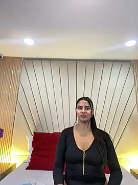 Snapshot of AnitaMore_ chatting on 04.13.26 AnitaMore online show from 04.13.26