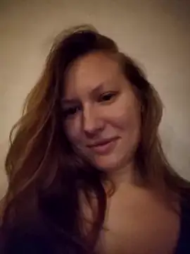 August Shine online show from 03.31.26