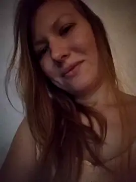 August Shine online show from 04.10.26