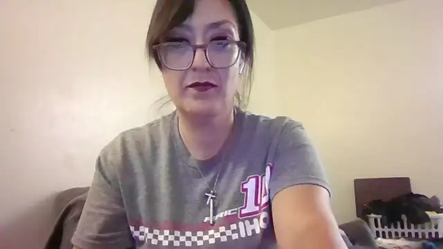 eleanorrox915 online show from 04.21.26