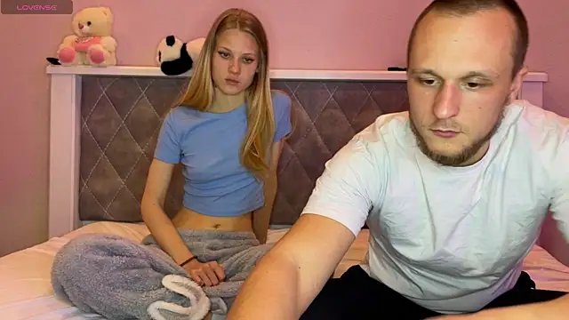 lion and kittyy online show from 04.09.26