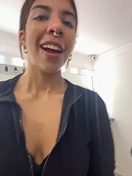 VioletaHills  online show from 03.24.26